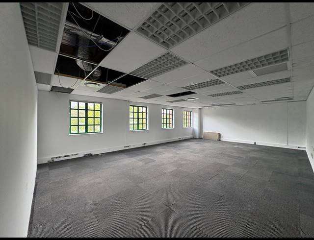 232M² OFFICE TO LET IN CLAREMONT